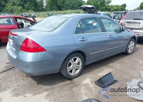 2007 Honda Accord 2.4 Ex z USA, uszkodzony, nr VIN 1HGCM56887A041798